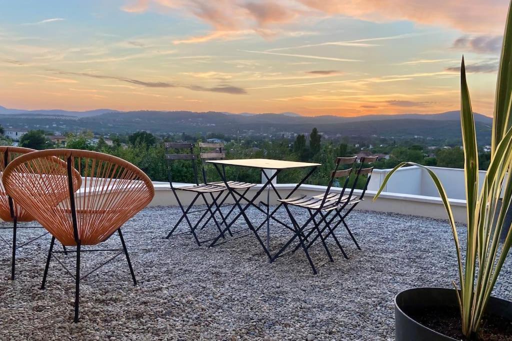 L'Oree Cevenole, Gite Avec Spa Et Vue Panoramique Sur Les Cevennes Daire Saint Julien Les Rosiers Dış mekan fotoğraf